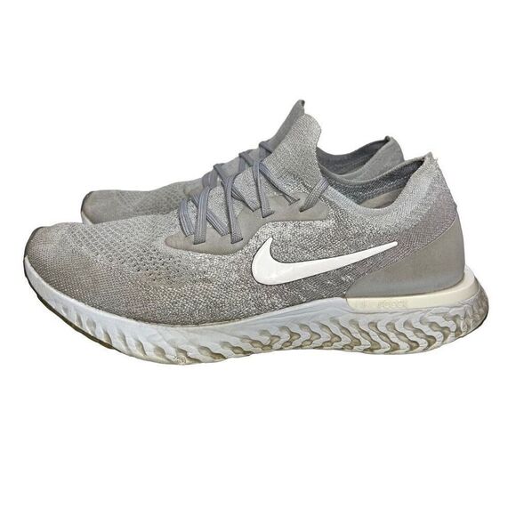 Nike Epic React Flyknit Women’s Size 7.5 Wolf Grey Running Sneakers AQ0067-002 - Picture 2 of 9